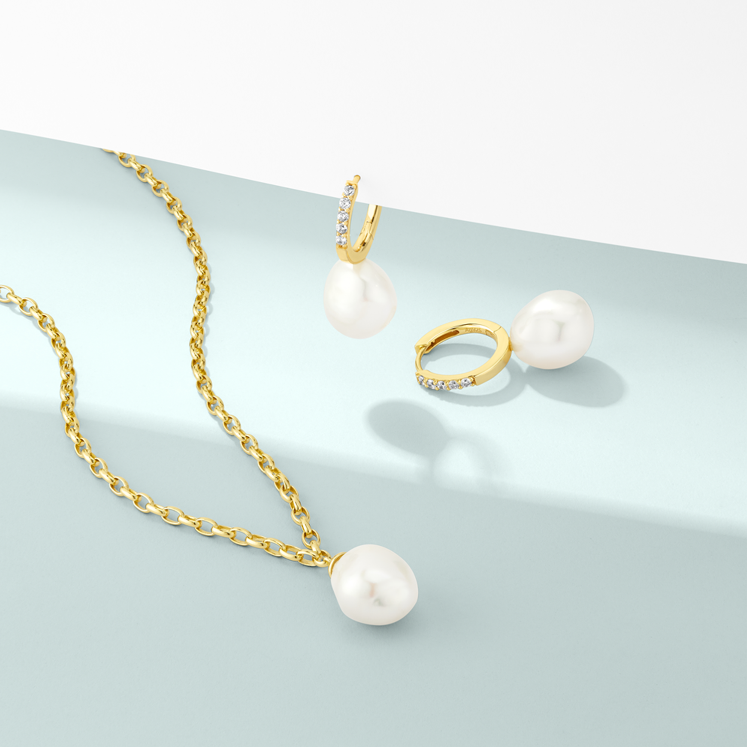 Pearl Trends: The Modern Classic You’ll Wear Everywhere