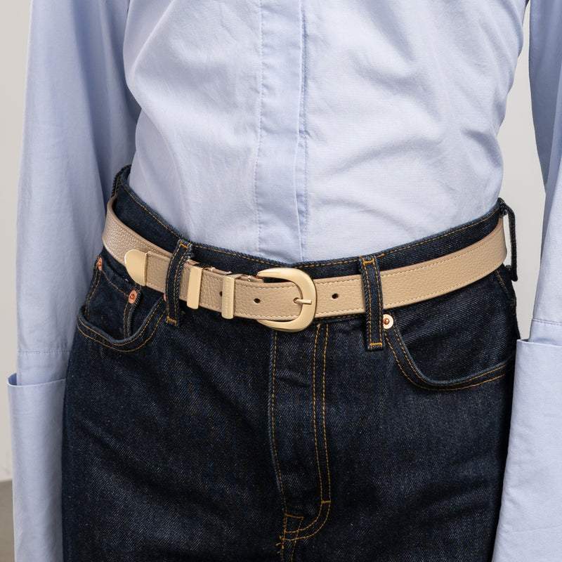 Isabel Bernard Rêveur Mathilde Taupe calfskin belt with gold-coloured buckle IB60020-078-95-zoom-