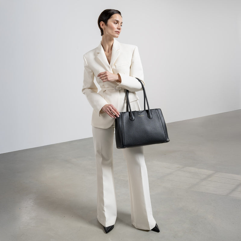 Isabel Bernard Honoré Cloè Black Handbag IB25001-zoom-