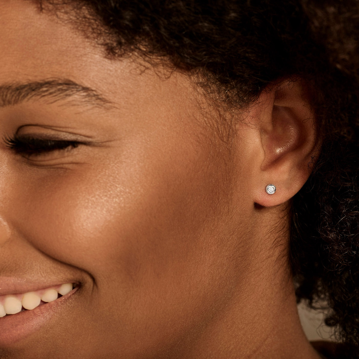Blush Diamonds 14 karat white gold Ear Stud 7628WDI