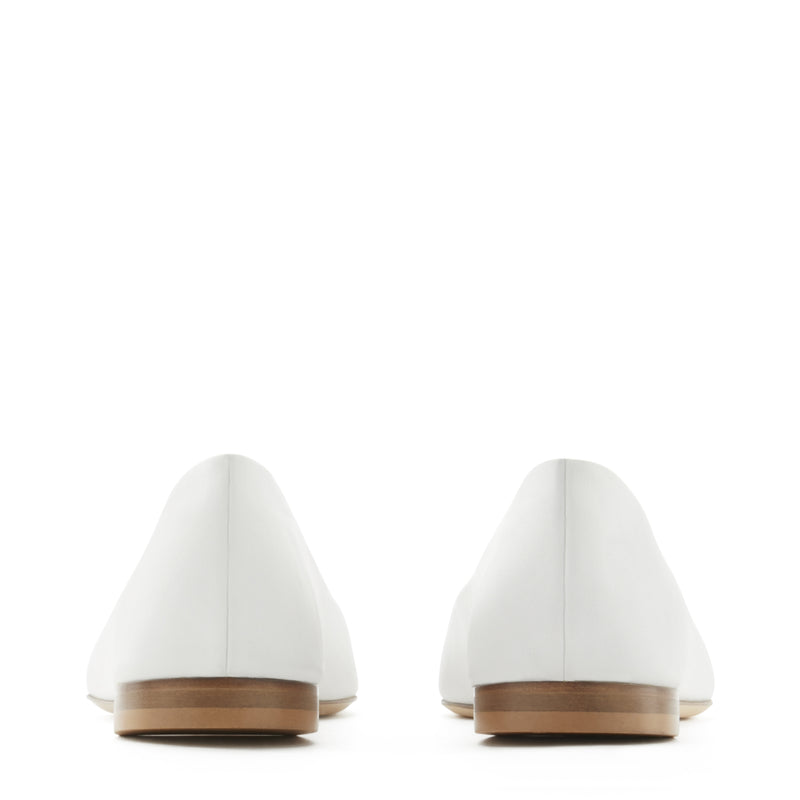 Isabel Bernard Vendôme Elita White Leather Bellerinas made of Calfskin IB51002-00-42-zoom-