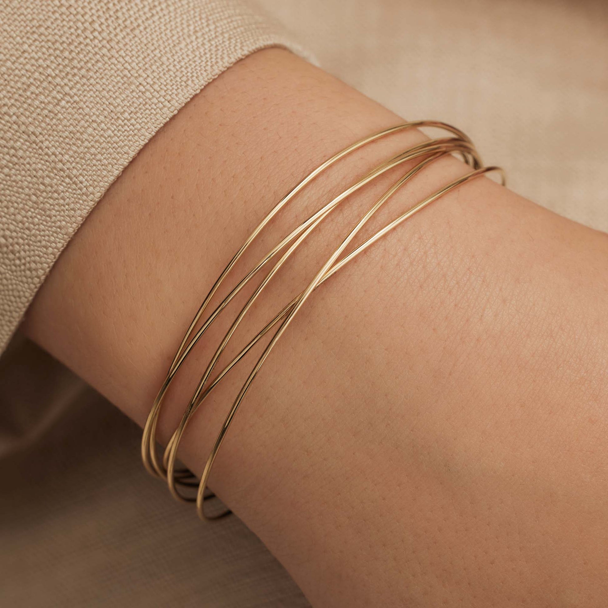 Isabel Bernard Cour d'Honneur Adora 14 Carat Golden Bangle Set IB320111