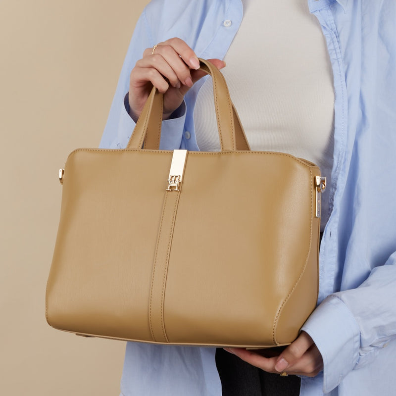 Tommy Hilfiger Beige Handbag AW0AW16318RBL-zoom-