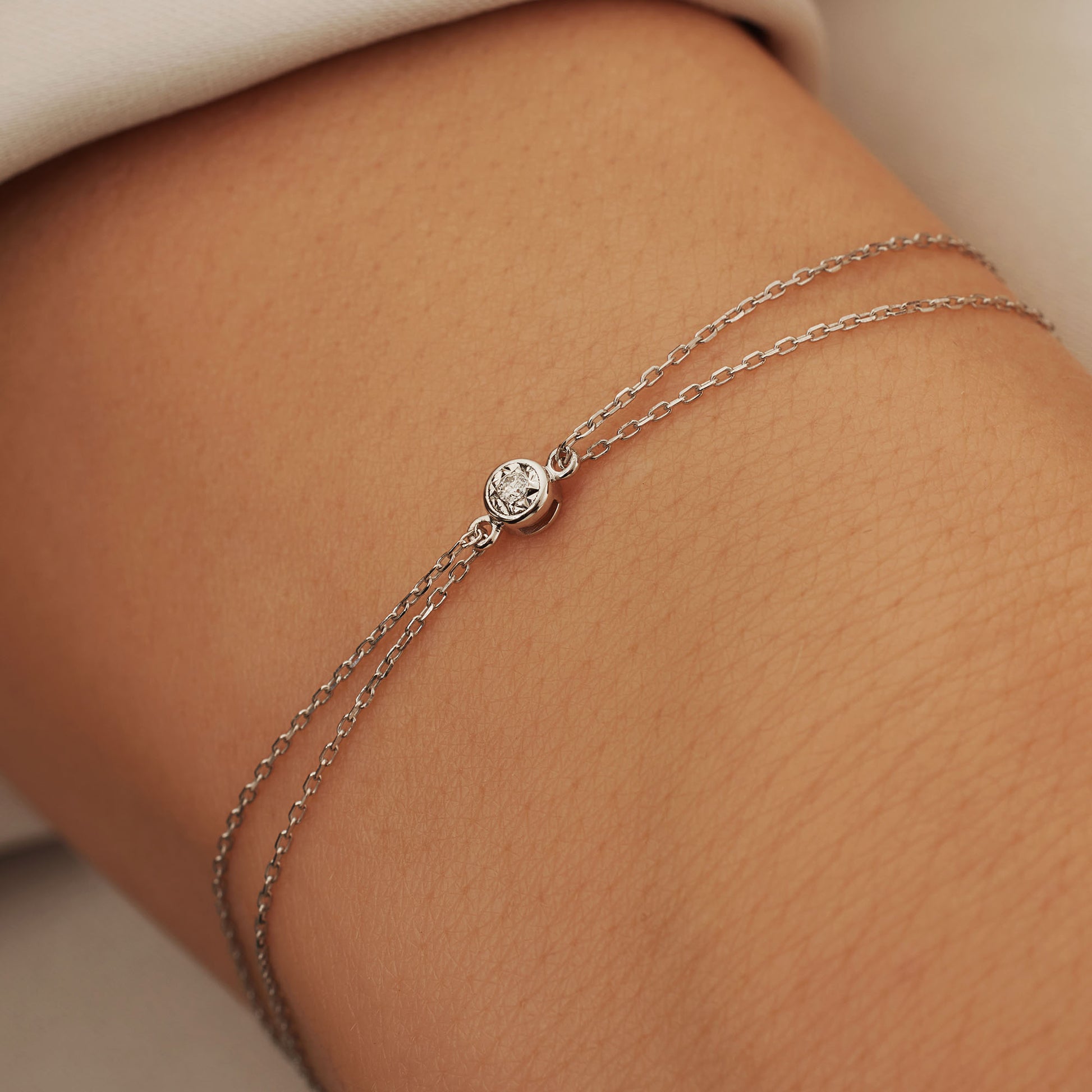 Isabel Bernard De La Paix Inaya 14 Carat Whitegold Bracelet | diamond 0.02 ct | IBD320010