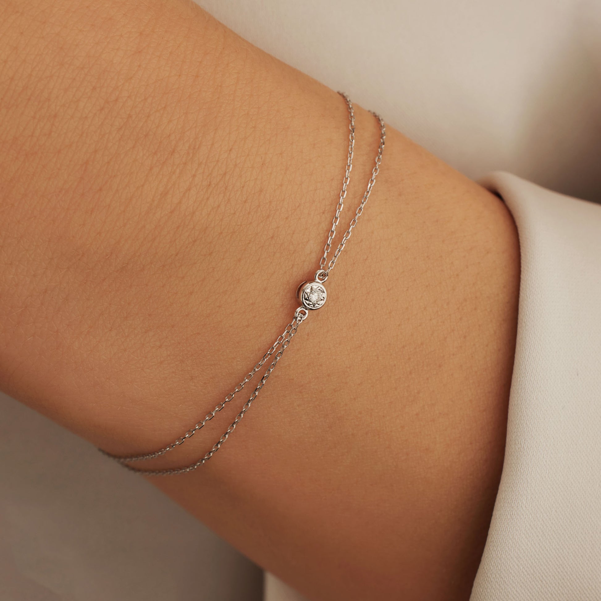 Isabel Bernard De La Paix Inaya 14 Carat Whitegold Bracelet | diamond 0.02 ct | IBD320010