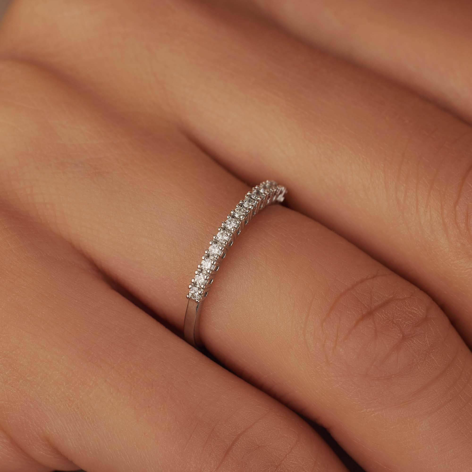Isabel Bernard De la Paix Madeline 14 Carat Whitegold Ring | diamond 0.14 ct | IBD330021-50
