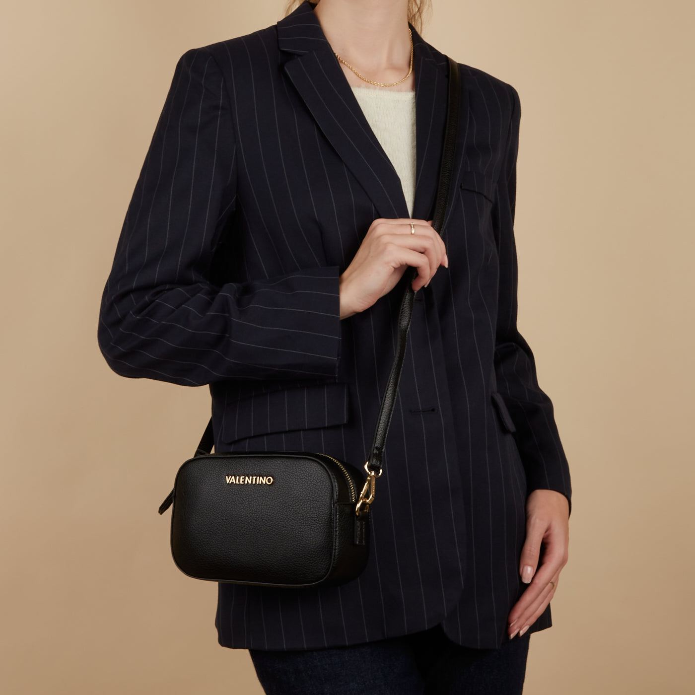 Special Martu Black Crossbody Bag VBS5UD05NERO