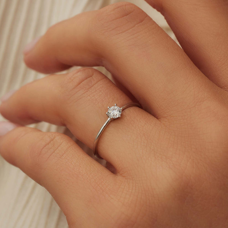 Isabel Bernard Saint Germain Abelle 14 Carat Whitegold Ring IB330024-48-zoom-