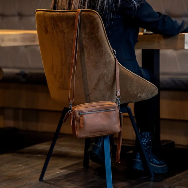 The Chesterfield Brand Tustin Cognac Crossbody Bag C48.122231-zoom-