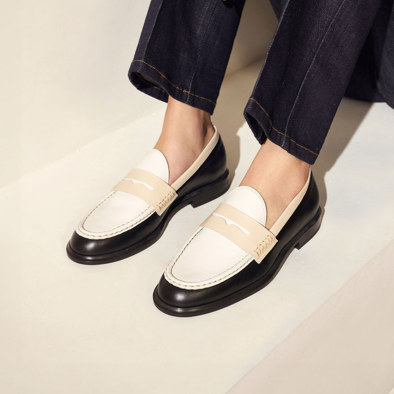 Isabel Bernard Vendôme Blandine black-white calfskin leather loafers with white details IB51015-10170-36-zoom-