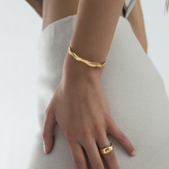 Mockberg Wavy Bolded Cuff Bracelet MB0173