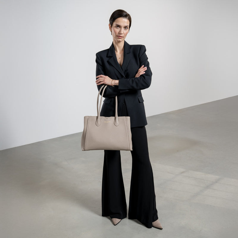 Isabel Bernard Honoré Cloe Taupe Leather Handbag made of Calfskin IB25016-zoom-