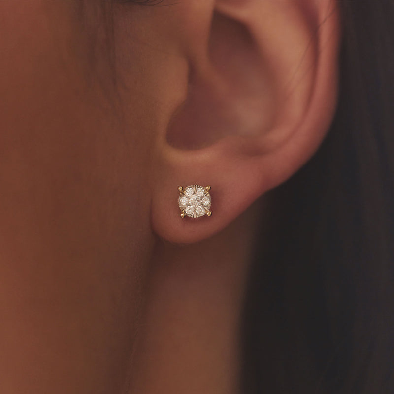 Isabel Bernard De la Paix Hanaé 14 Carat Golden Ear Studs | diamond 0.28 ct | IBD360013-zoom-