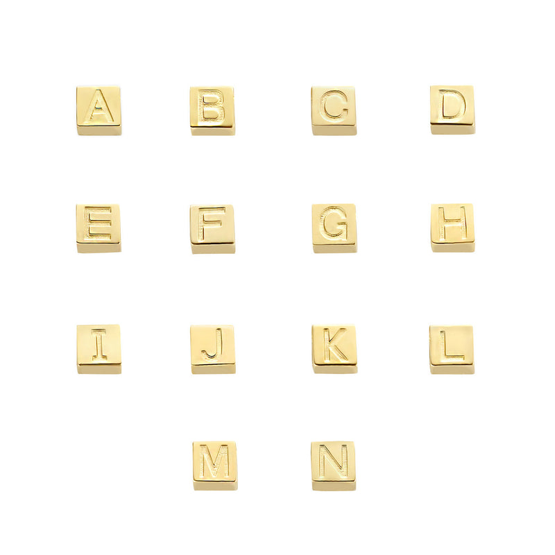 Isabel Bernard Le Carré Felie 14 Carat Golden Initial Charm cube IB340043-zoom-