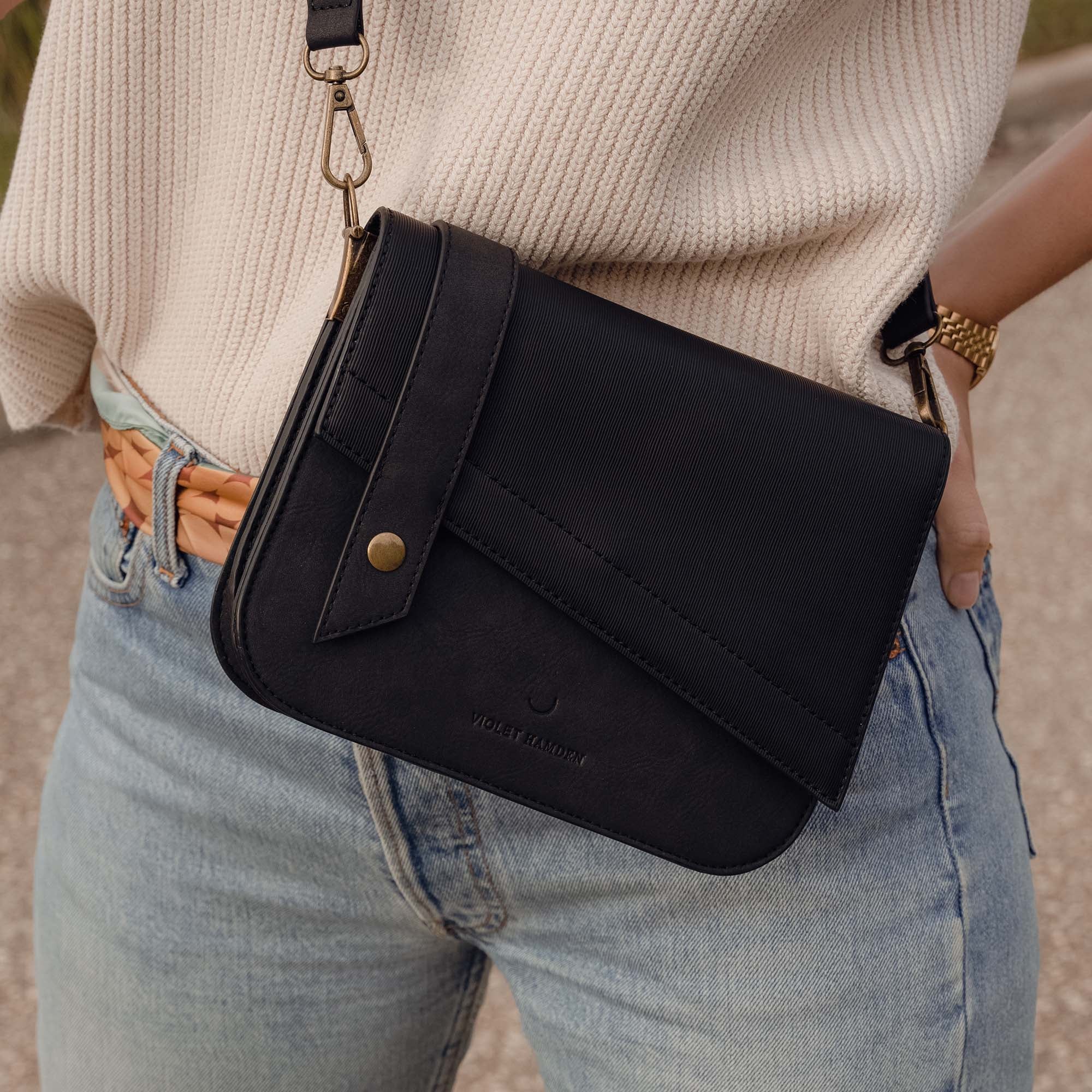 Violet Hamden Essential Bag Black Crossbody bag VH22017