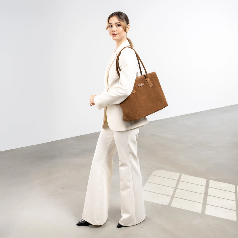 Isabel Bernard Honoré Elin Brown Suede shoulder bag IB25111-130-zoom-