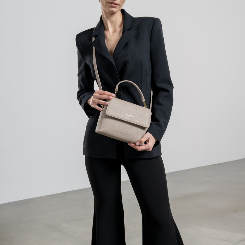 Isabel Bernard Femme Forte Heline Taupe Leather Handbag made of Calfskin IB21039-zoom-
