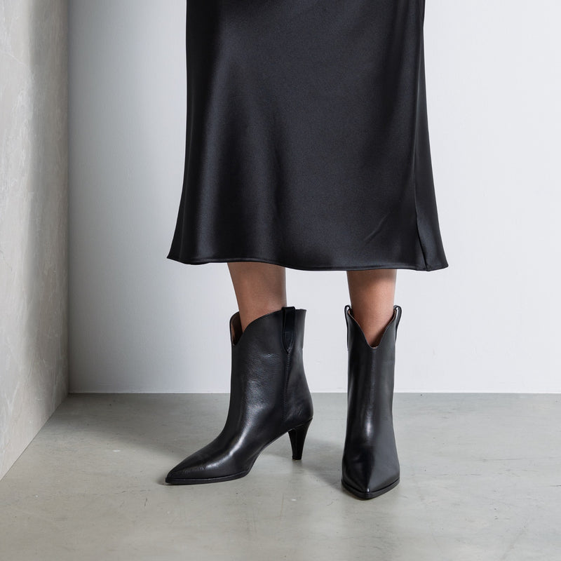 Isabel Bernard Vendôme Louane black calfskin leather boots IB53009-001-37-zoom-