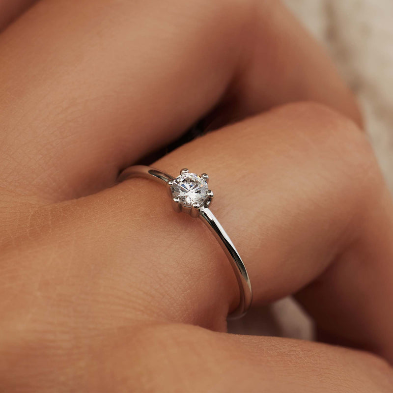 Isabel Bernard Saint Germain Abelle 14 Carat Whitegold Ring IB330024-48-zoom-
