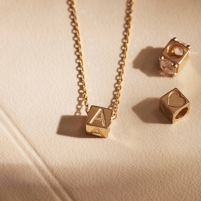 Isabel Bernard Le Carré Felie 14 Carat Golden cube Charm Heart IB350044-zoom-