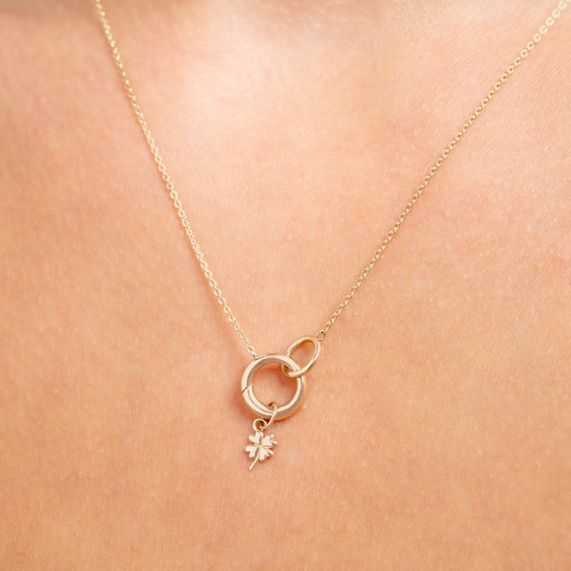 Isabel Bernard Le Marais Clover 14 karat gold charm IB350059-zoom-