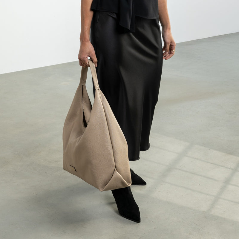 Isabel Bernard Honoré Grace taupe calfskin leather shoulder bag IB25093-078-zoom-