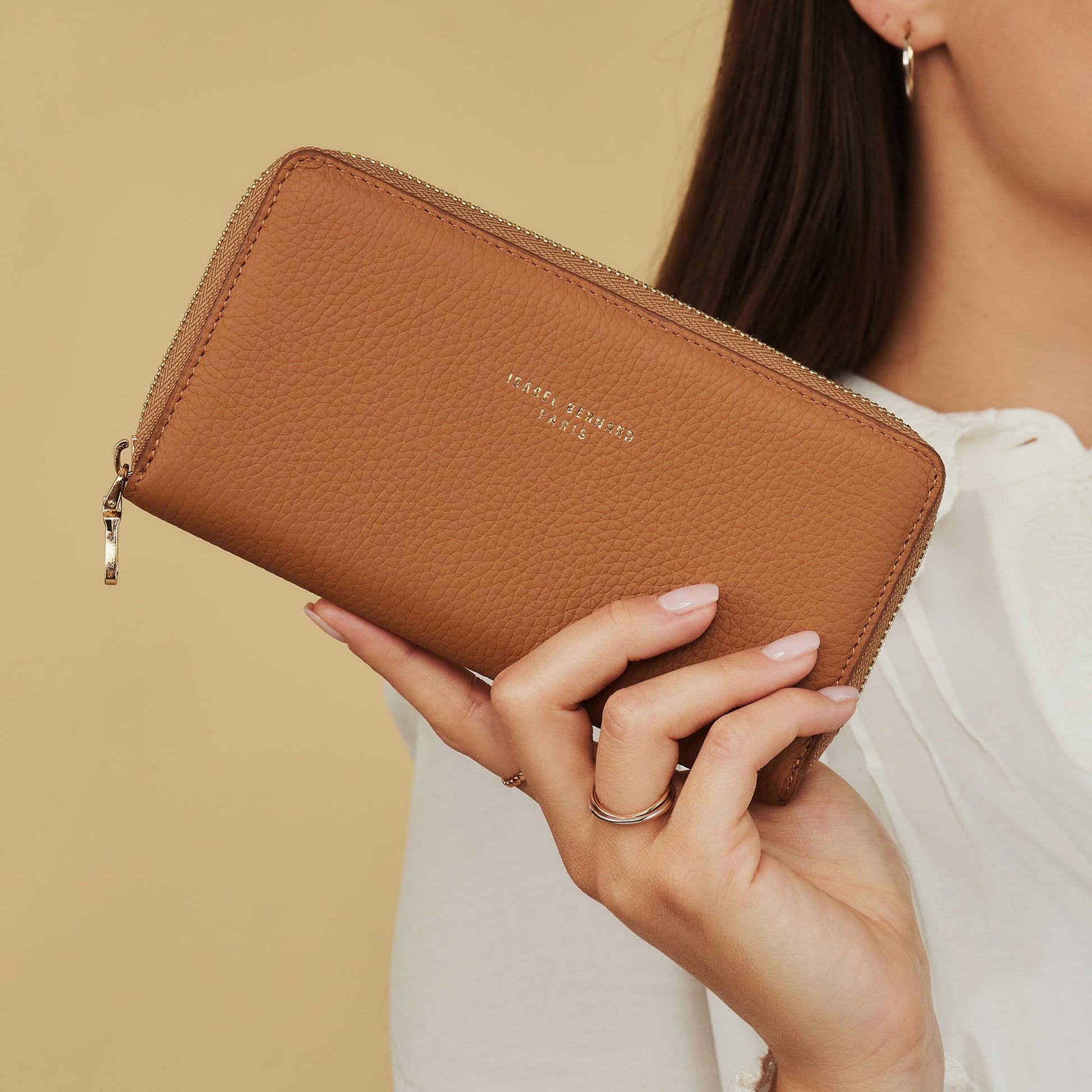 Isabel Bernard Honoré Léa Camel Calfskin Zip Wallet IB23023