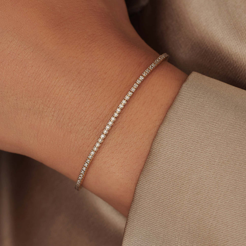 Isabel Bernard De la Paix Madeline 14 Carat Golden Tennis Bracelet | diamond 1.08 ct | IBD320005-zoom-