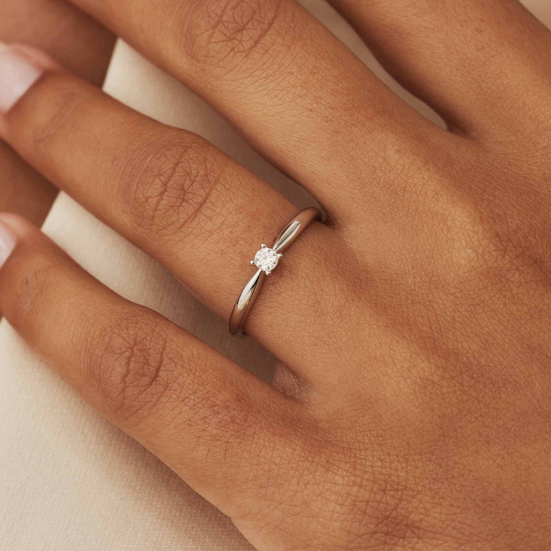 Isabel Bernard De la Paix Celesse 14 Carat Whitegold Ring | diamond 0.07 ct | IBD330005-54-zoom-