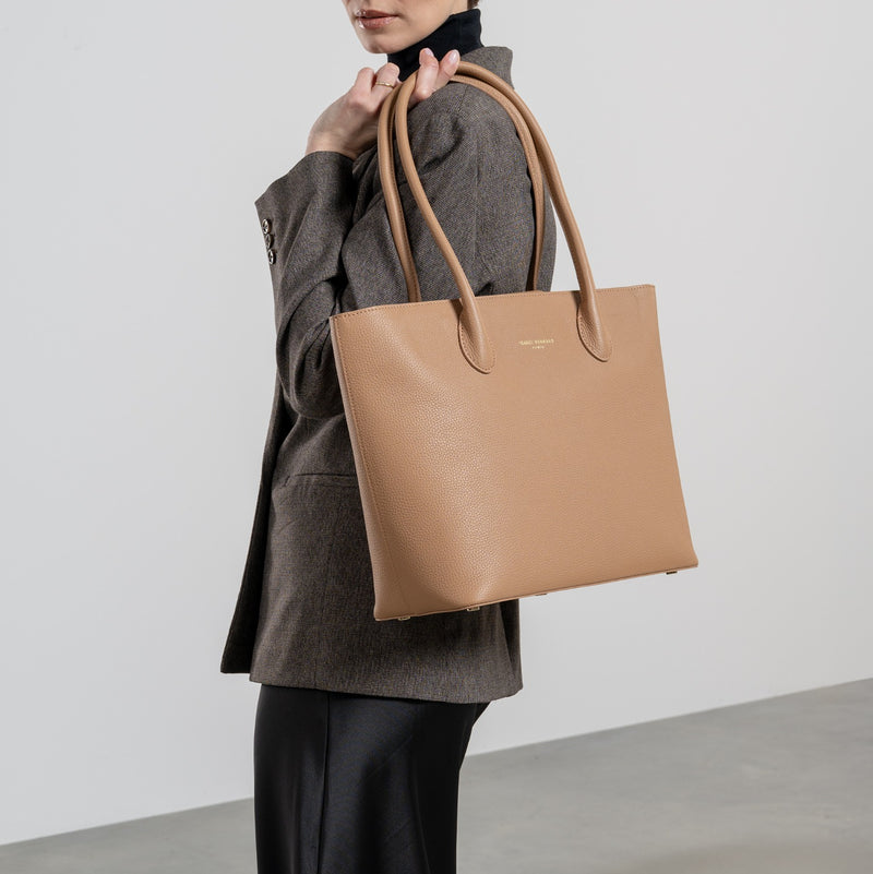 Isabel Bernard Honoré Lysanne Camel Calfskin Shopper IB25026-zoom-