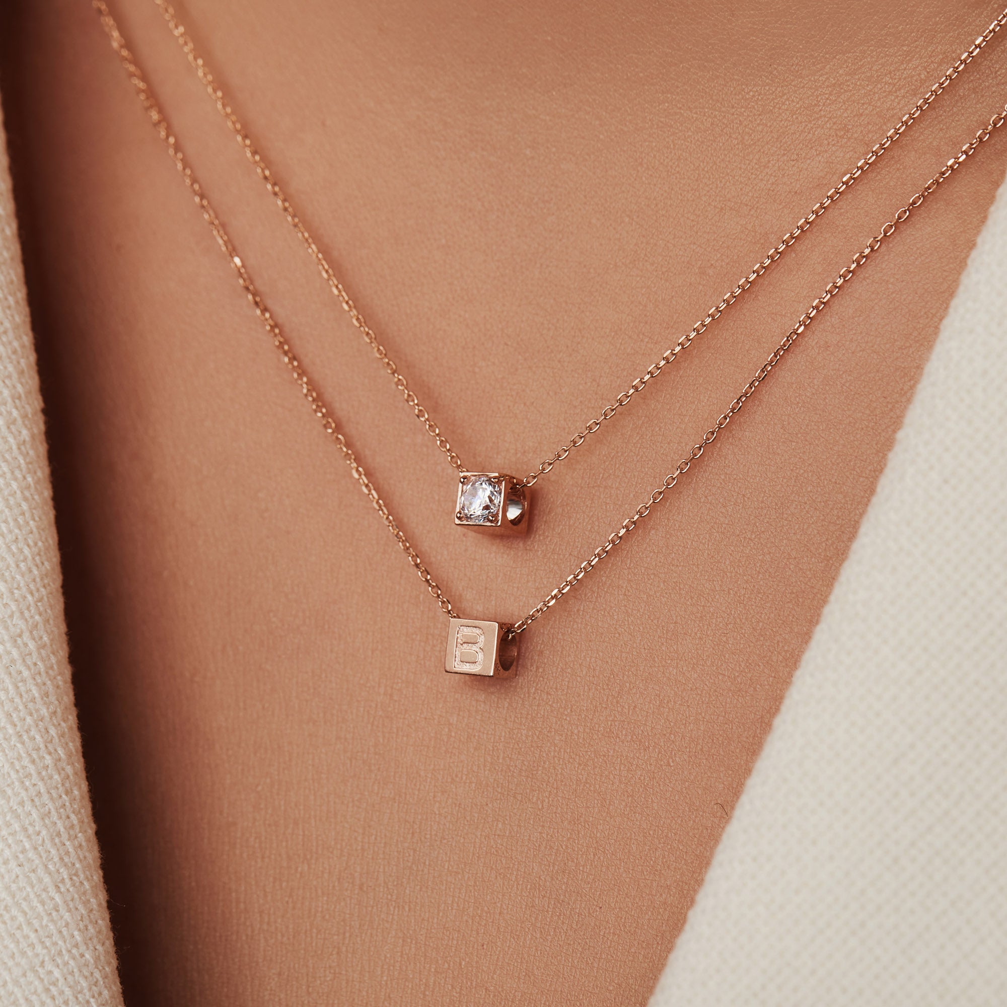 Isabel Bernard La Concorde Felie 14 Carat Rosegold cube Initial Charm IB350047-Z