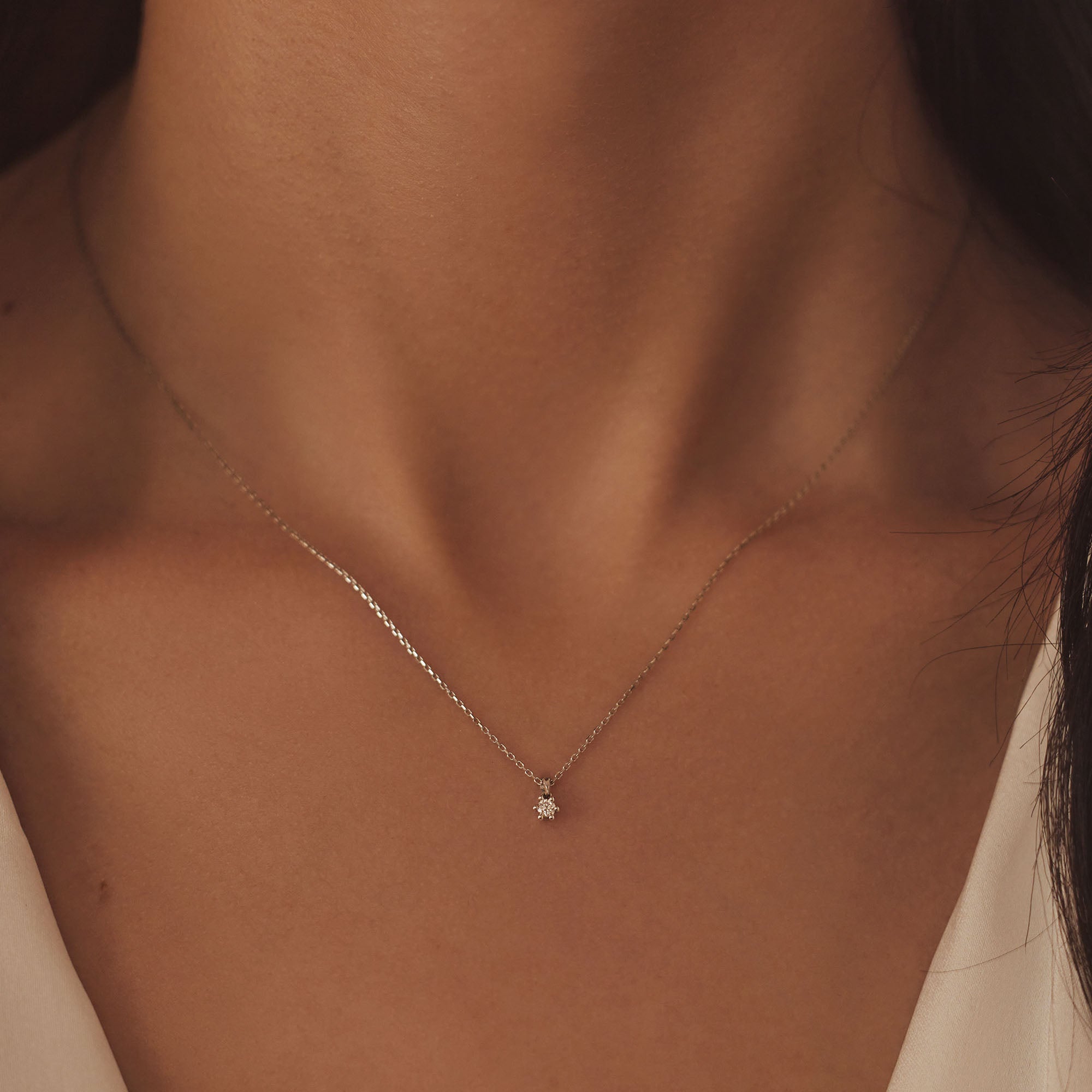 Isabel Bernard De la Paix Emily 14 Carat Whitegold Necklace | diamond 0.05 ct | IBD350014