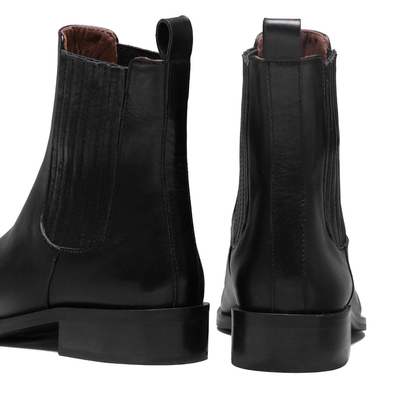 Isabel Bernard Vendôme Chey Black Calfskin Leather Chelsea Boots IB53012-001-42-zoom-
