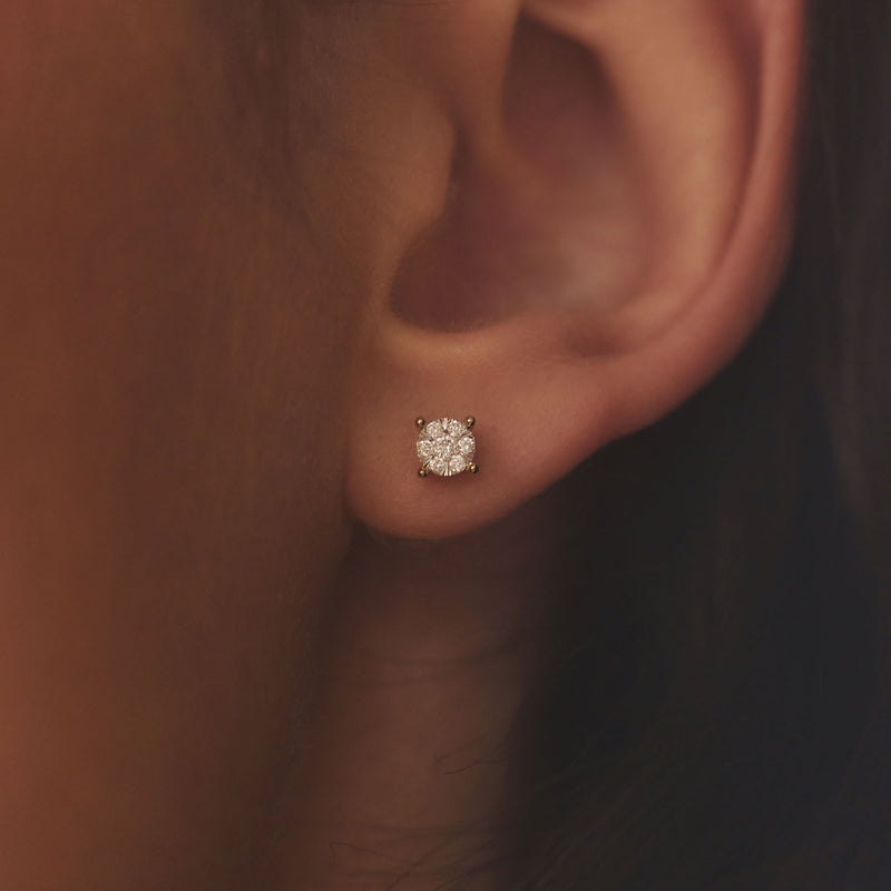 Isabel Bernard De la Paix Hanaé 14 Carat Golden Ear Studs | diamond 0.16 ct | IBD360015-zoom-