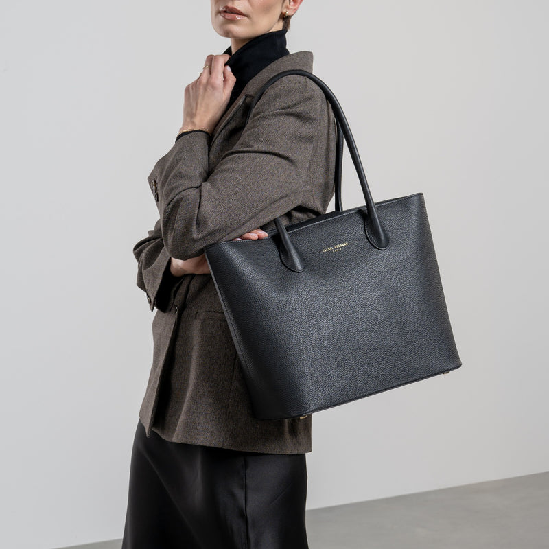 Isabel Bernard Honoré Lysanne Black Calfskin Shopper IB25022-zoom-
