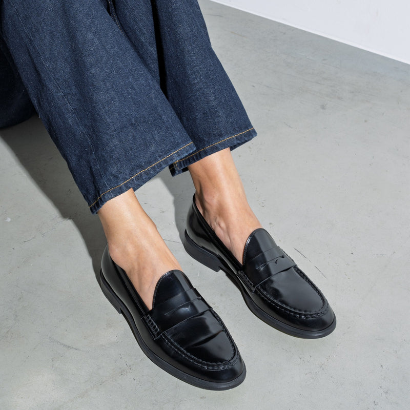 Isabel Bernard Vendôme Blandine black spazzolato leather loafers IB51015-601-37-zoom-