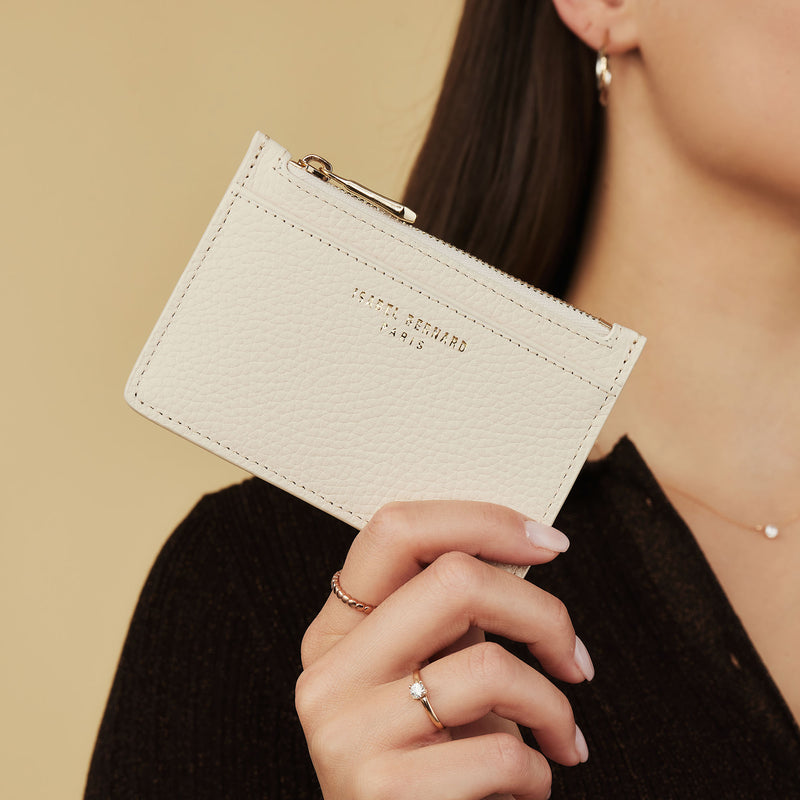 Isabel Bernard Honoré Aveline crème Leather Card Holder made of Calfskin IB27021-zoom-