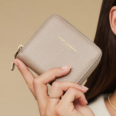 Isabel Bernard Honoré Jules Taupe Leather Zip Wallet made of Calfskin IB23018