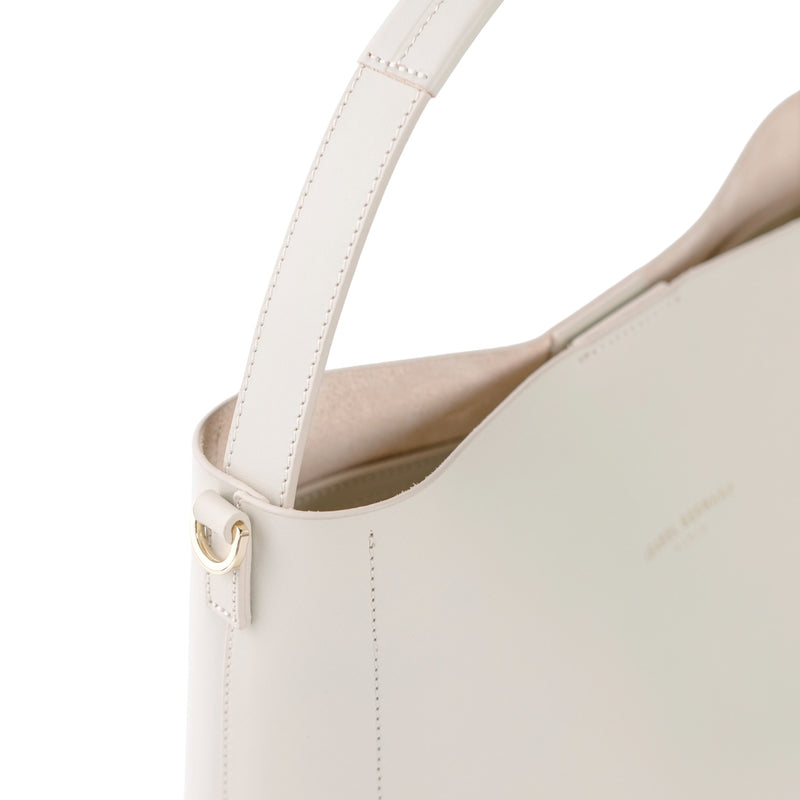 Isabel Bernard Montmartre Béatrice creme vegetable tanned leather handbag IB25095-370-zoom-