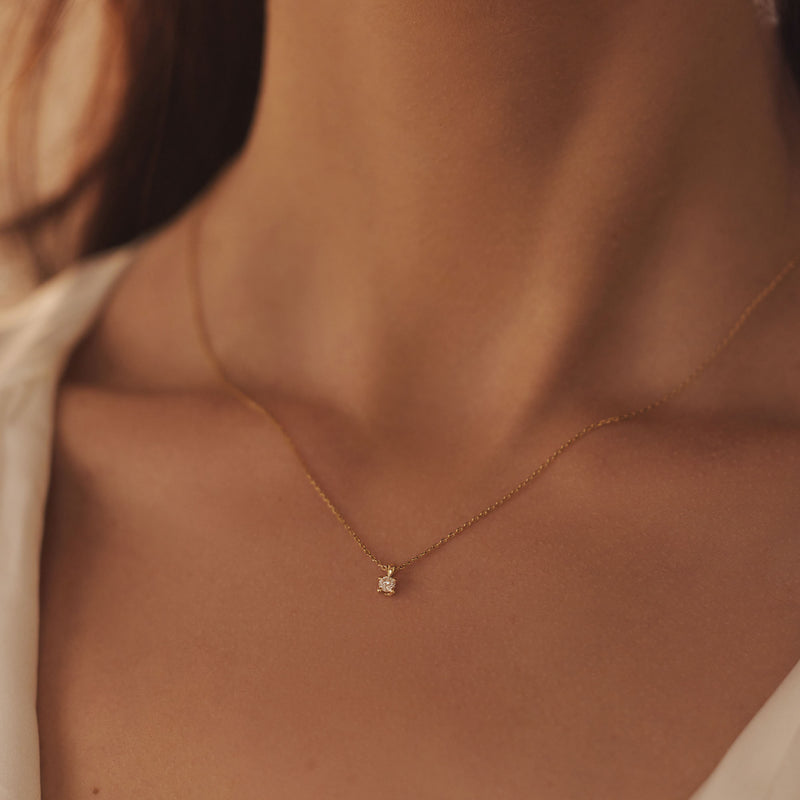 Isabel Bernard De la Paix Christine 14 Carat Golden Necklace | diamond 0.10 ct | IBD350003-zoom-