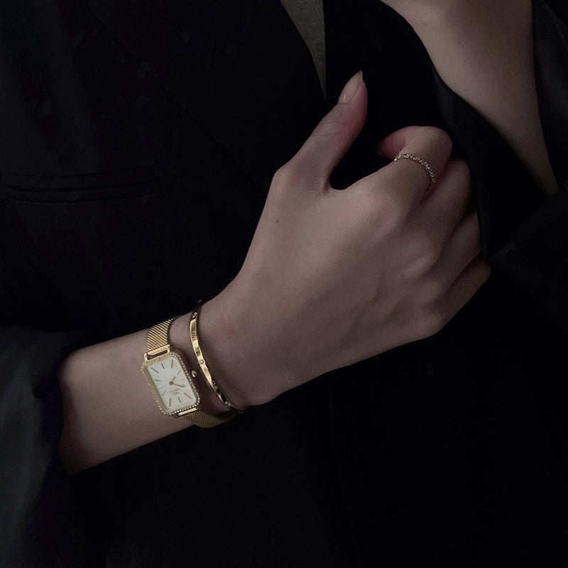 Daniel Wellington Petite Quadro Gold Watch DW00100668-zoom-