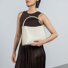Isabel Bernard Montmartre Béatrice creme vegetable tanned leather handbag IB25095-370