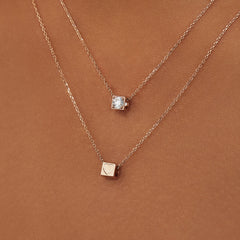 Isabel Bernard La Concorde Felie 14 Carat Rosegold cube Charm IB350049