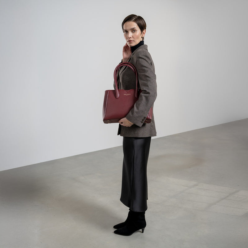 Isabel Bernard Honoré Cloe Midi Bordeaux Calfskin Leather Handbag IB25082-052-zoom-